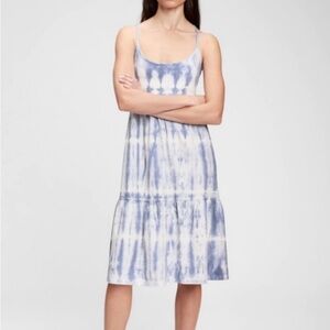 NWT GAP Tie Dye Sleeveless Racerback Cross Back Strap Tiered MIdi Dress Blue L
